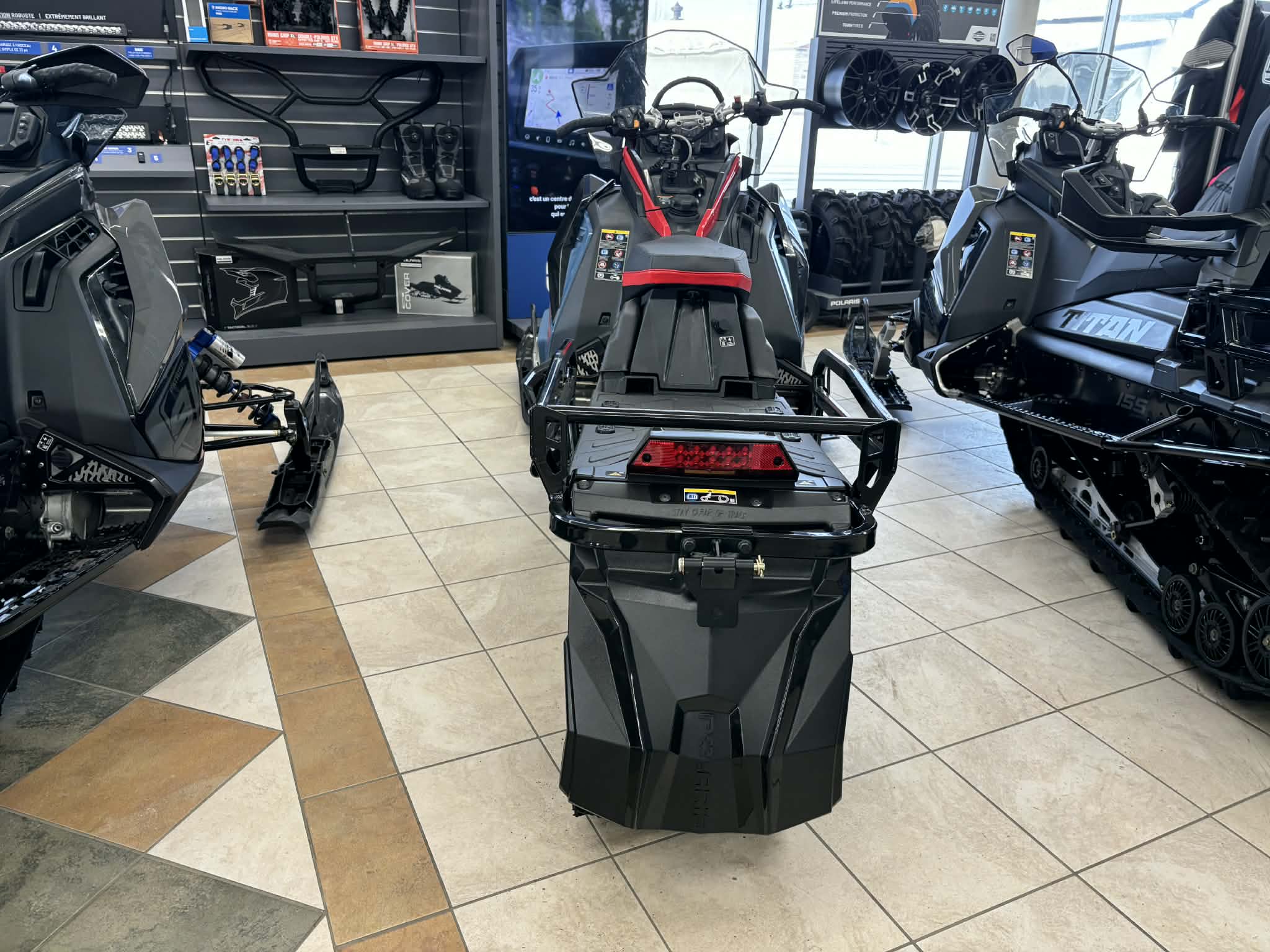 Polaris Voyageur S4 Prostar ES 1.35 2024 – Image 4