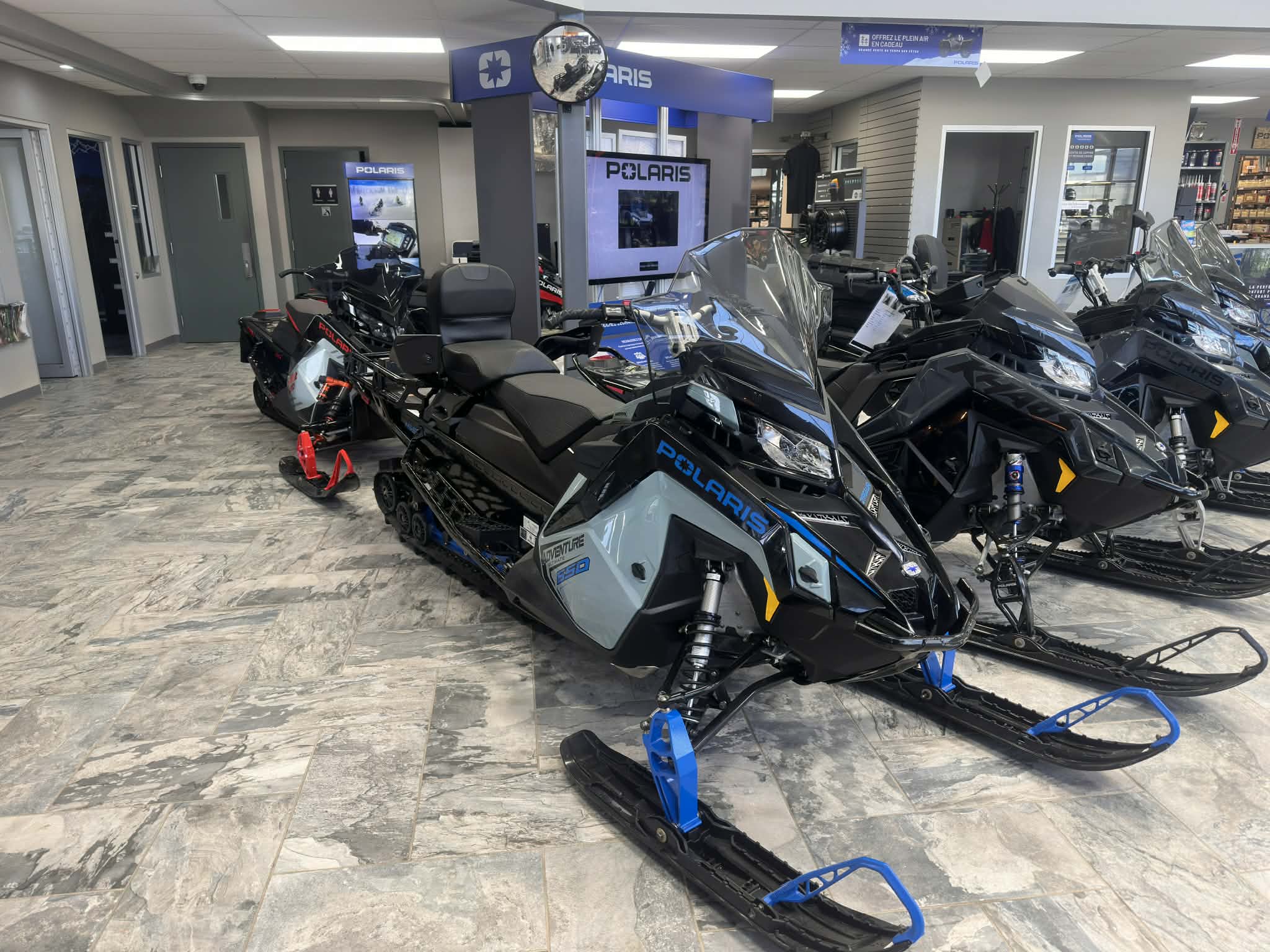 POLARIS 650 VOYAGEUR ADVENTURE ULTIMATE 155 2.0 E.S 2026