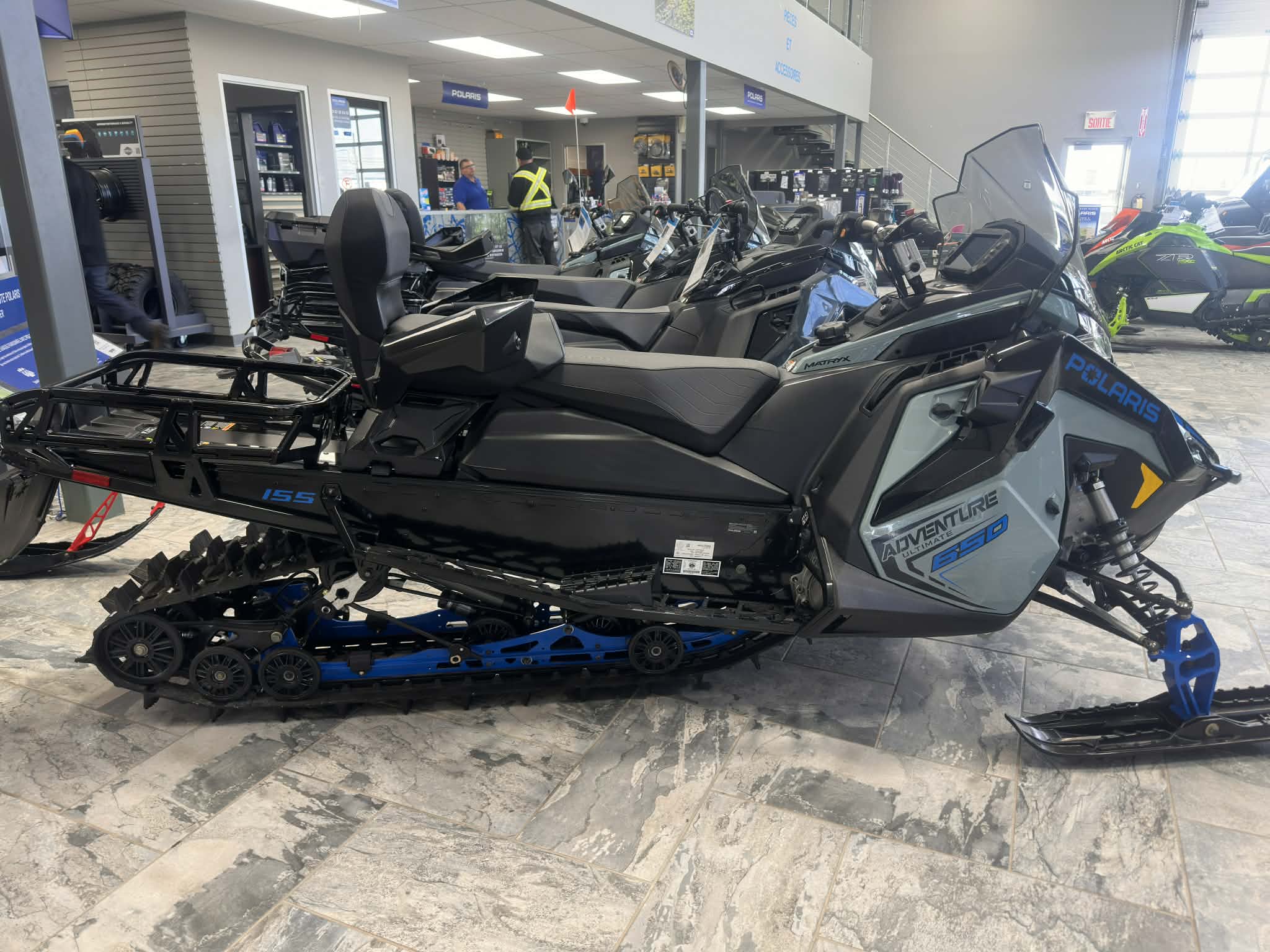 POLARIS 650 VOYAGEUR ADVENTURE ULTIMATE 155 2.0 E.S 2026 – Image 4