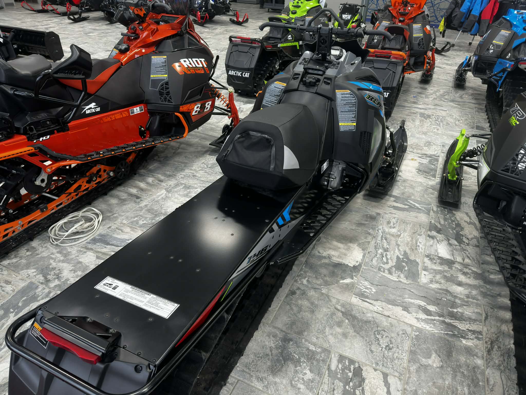 ARCTIC CAT BLAST 4000 M 146 2024 – Image 4