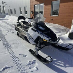 POLARIS 600 VOYAGEUR 144 2015 ( réservé amos 15 h )